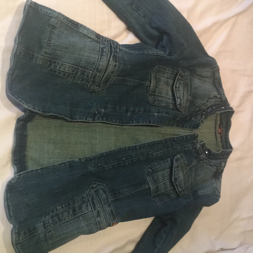 Medium Vertigo Jean jacket, beaded cuff, collar.